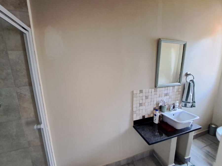 5 Bedroom Property for Sale in Waterkloof North West